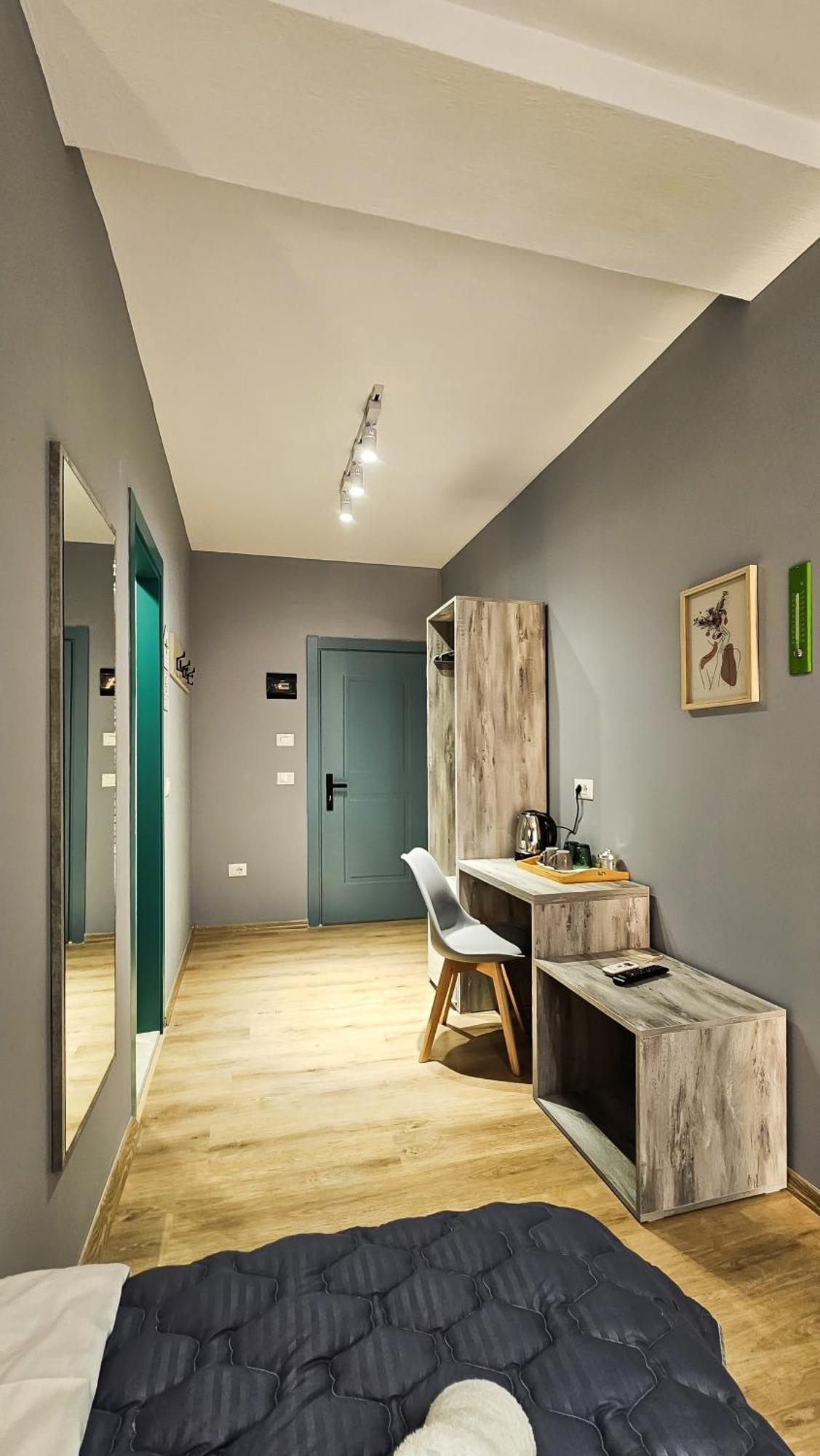 Daisy Centre Aparthotel Tirana